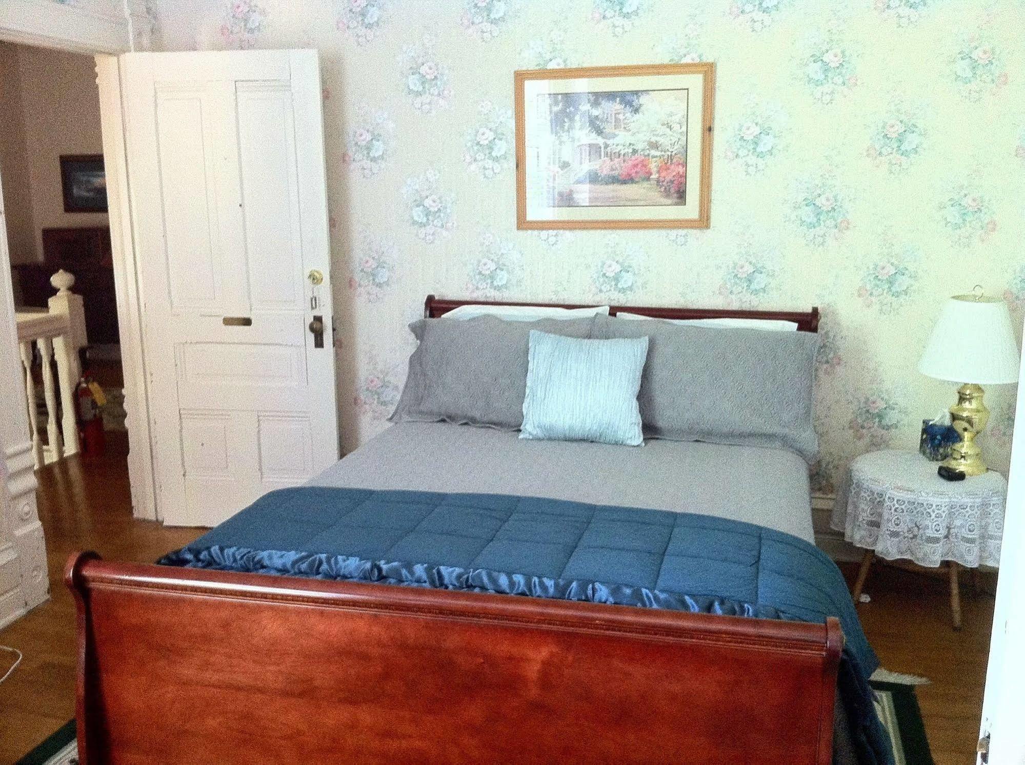 Grand Avenue Bed And Breakfast Картагена Екстериор снимка